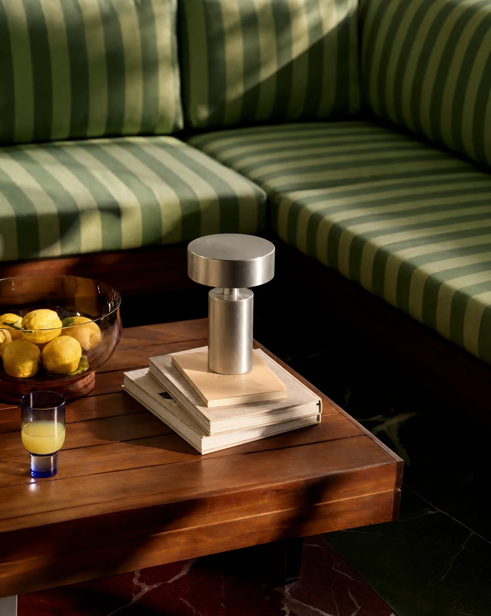 Nora | Lámpara Portátil